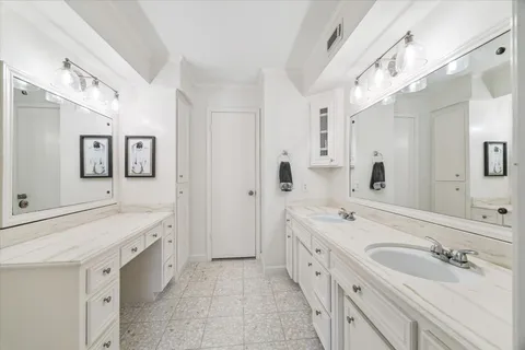 $579,000 | 831 Merrick Drive, Sugar Land, TX 77478