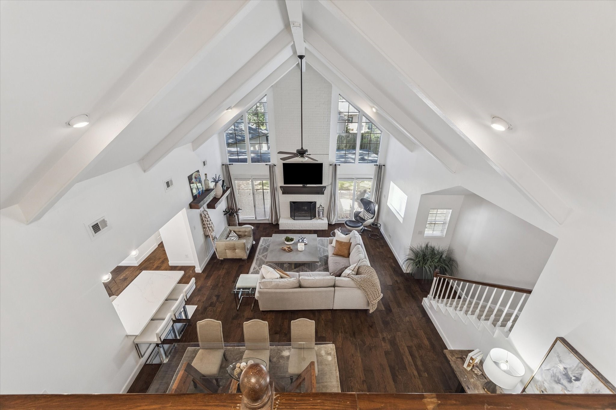 831 Merrick Drive Sugar Land, TX 77478 - Photo 3 of 32