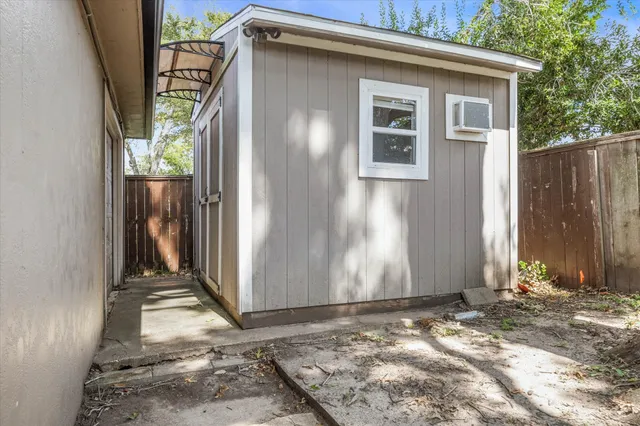 $589,000 | 831 Merrick Drive, Sugar Land, TX 77478