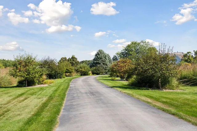 $1,249,000 | 7040 Meridian Avenue South, Montrose, MN 55363