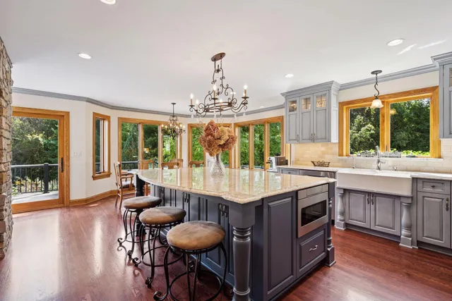 $1,249,000 | 7040 Meridian Avenue South, Montrose, MN 55363