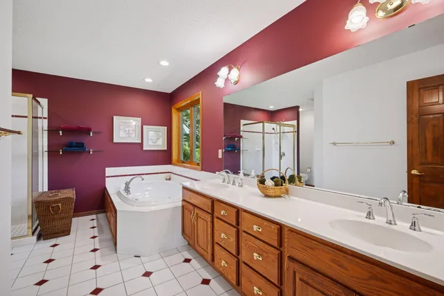 $1,249,000 | 7040 Meridian Avenue South, Montrose, MN 55363