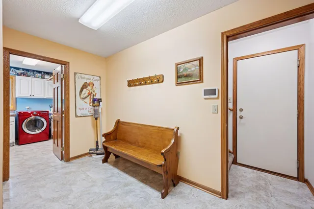 $1,249,000 | 7040 Meridian Avenue South, Montrose, MN 55363