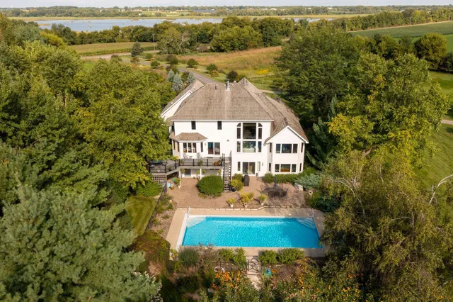 $1,249,000 | 7040 Meridian Avenue South, Montrose, MN 55363