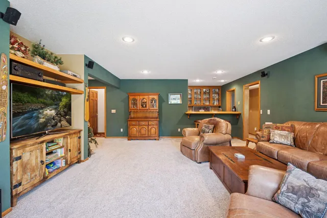 $1,249,000 | 7040 Meridian Avenue South, Montrose, MN 55363