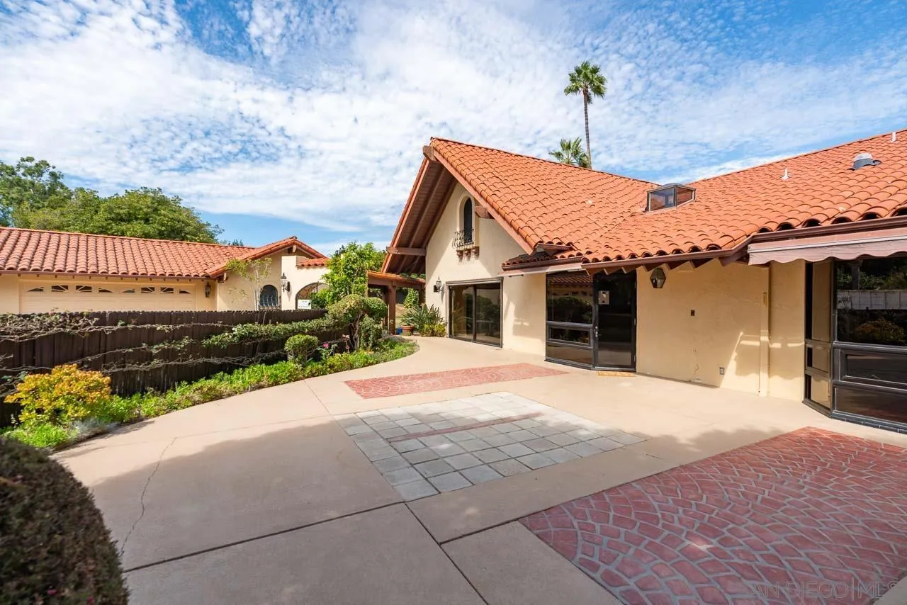 6503 Via Dos Valles Rancho Santa Fe, CA 92067 - Photo 2 of 60 Gallery Image 2