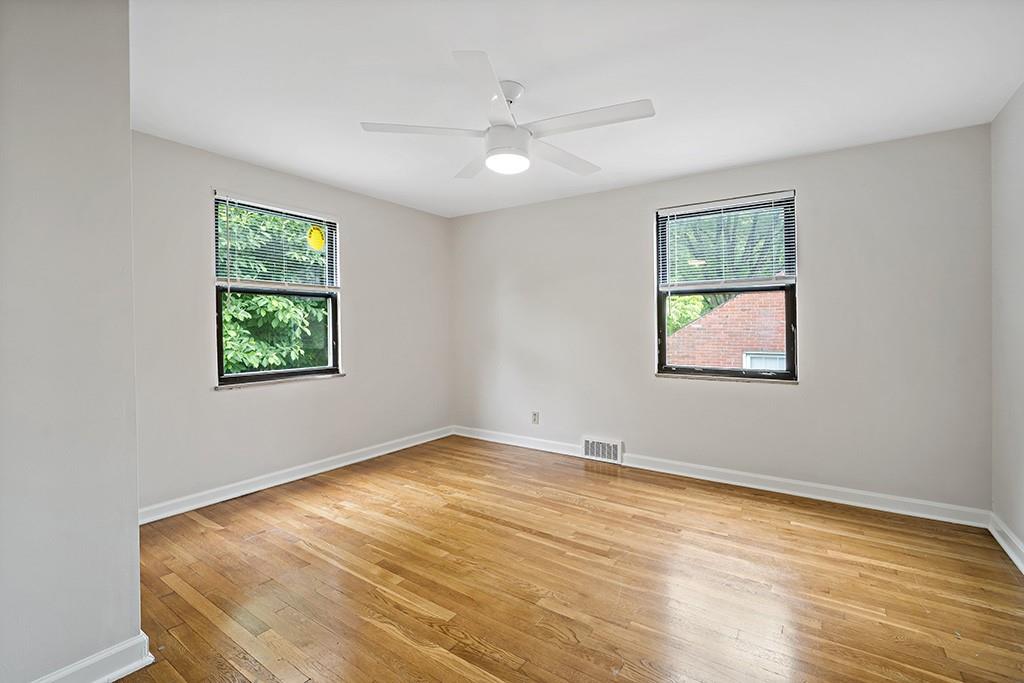 732 Scott Road Pittsburgh, PA 15228 - Photo 11 of 20 Gallery Image 11
