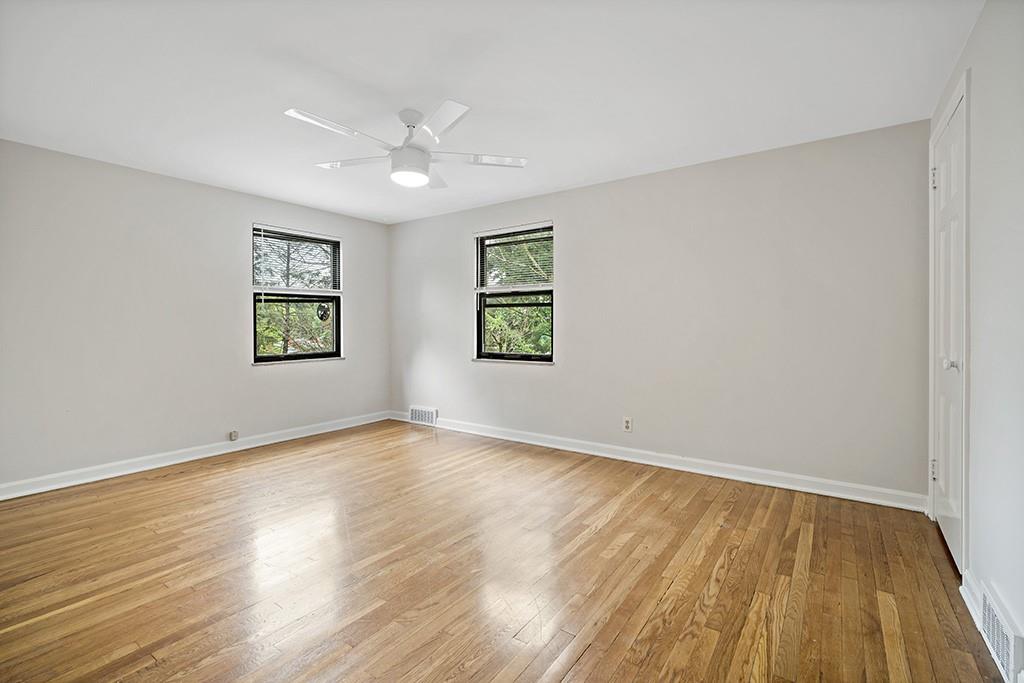 732 Scott Road Pittsburgh, PA 15228 - Photo 13 of 20 Gallery Image 13
