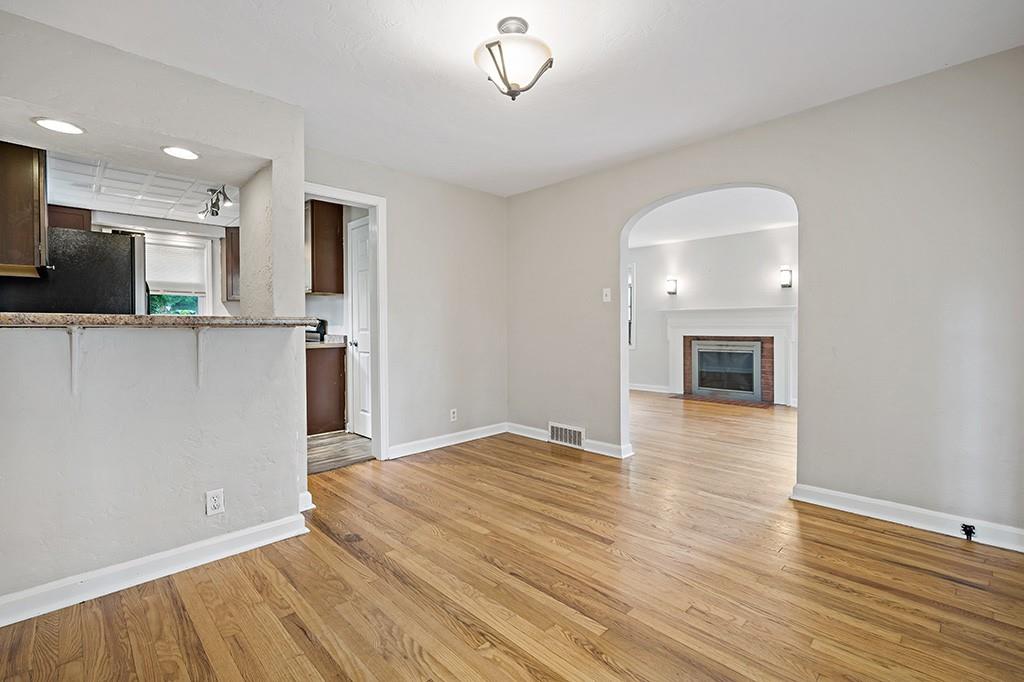 732 Scott Road Pittsburgh, PA 15228 - Photo 8 of 20 Gallery Image 8