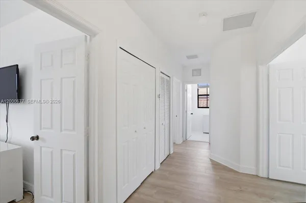 $6,100 | 9777 Northwest 8th Street, Miami, FL 33172