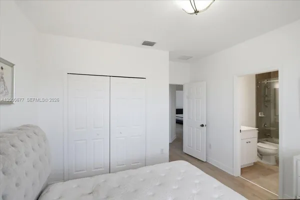 $6,100 | 9777 Northwest 8th Street, Miami, FL 33172