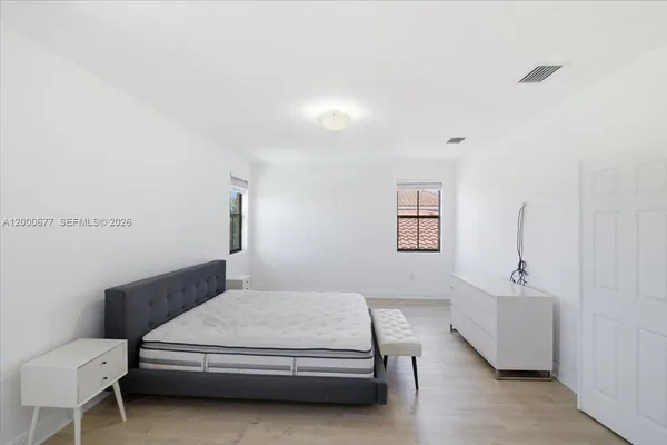 $6,100 | 9777 Northwest 8th Street, Miami, FL 33172