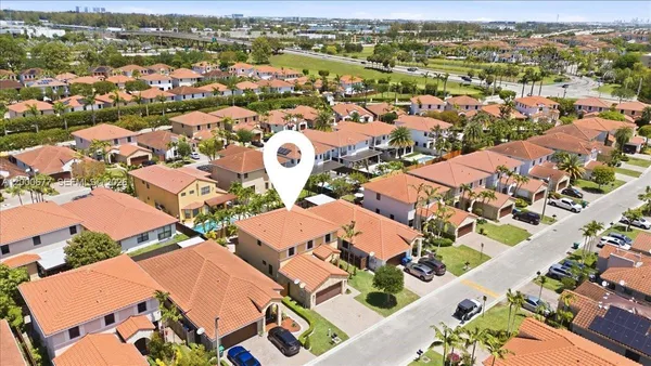 $6,100 | 9777 Northwest 8th Street, Miami, FL 33172