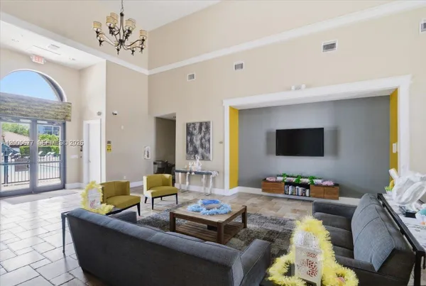 $6,100 | 9777 Northwest 8th Street, Miami, FL 33172