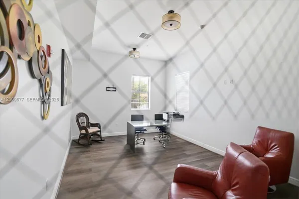 $6,100 | 9777 Northwest 8th Street, Miami, FL 33172