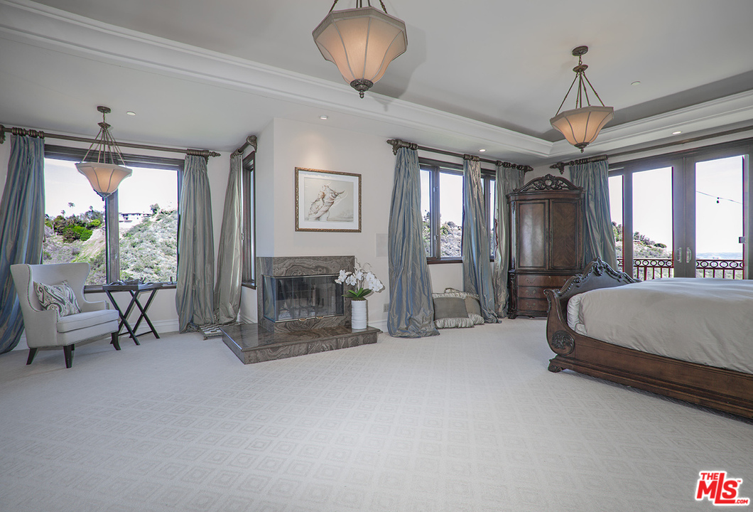11531 Orum Road Los Angeles, CA 90049 - Photo 22 of 35 Gallery Image 22