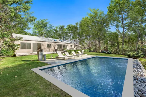 $2,700,000 | 59 Springwood Lane, East Hampton, NY 11937