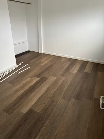 $1,650 | 106 Valley View Drive, Unit 106, McHenry, IL 60050