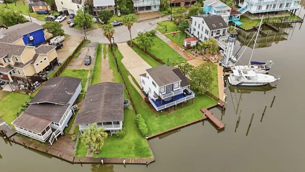 $475,000 | 22 Tindel Street, Kemah, TX 77565