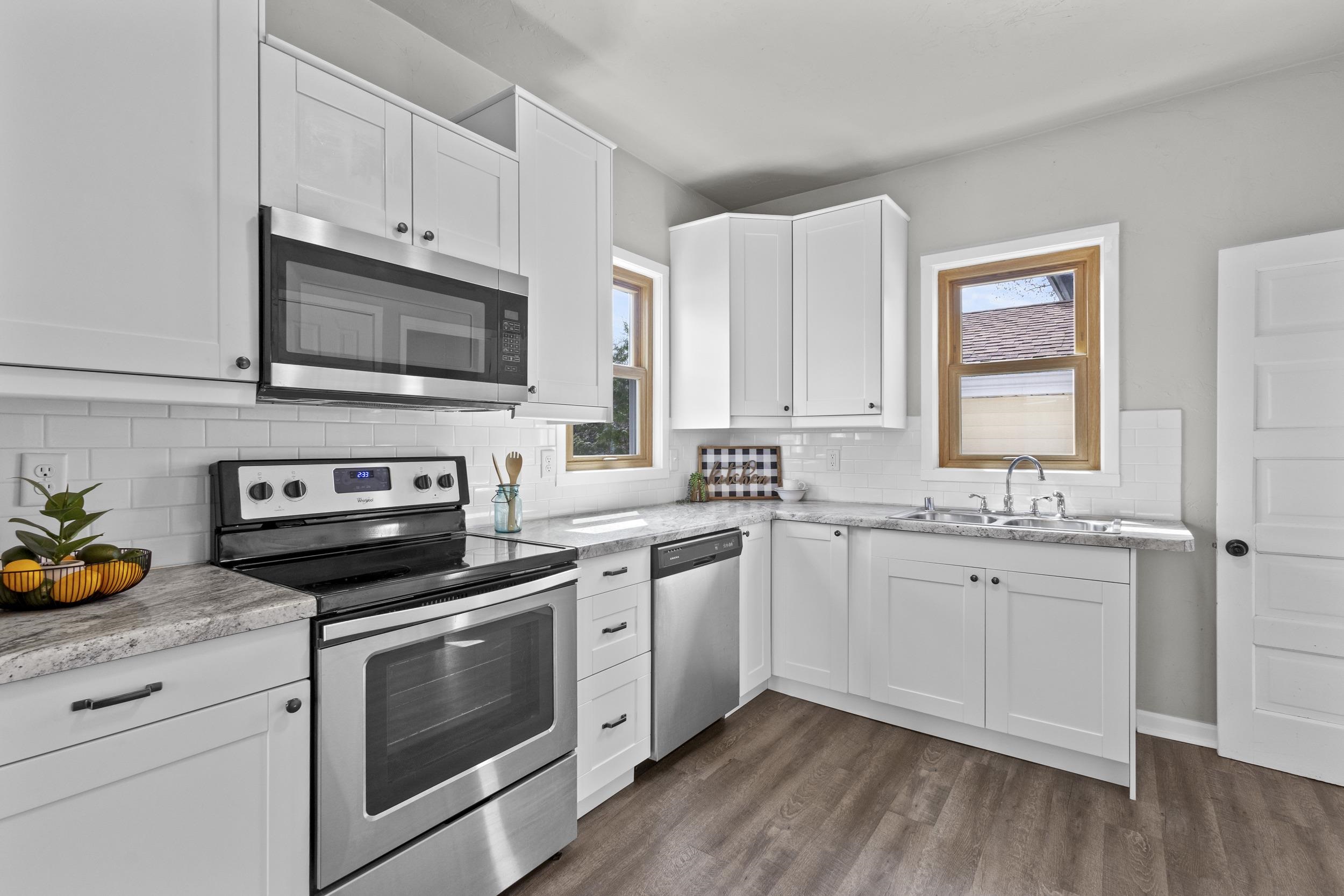 109 East Hancock Street Appleton, WI 54911 - Photo 11 of 28