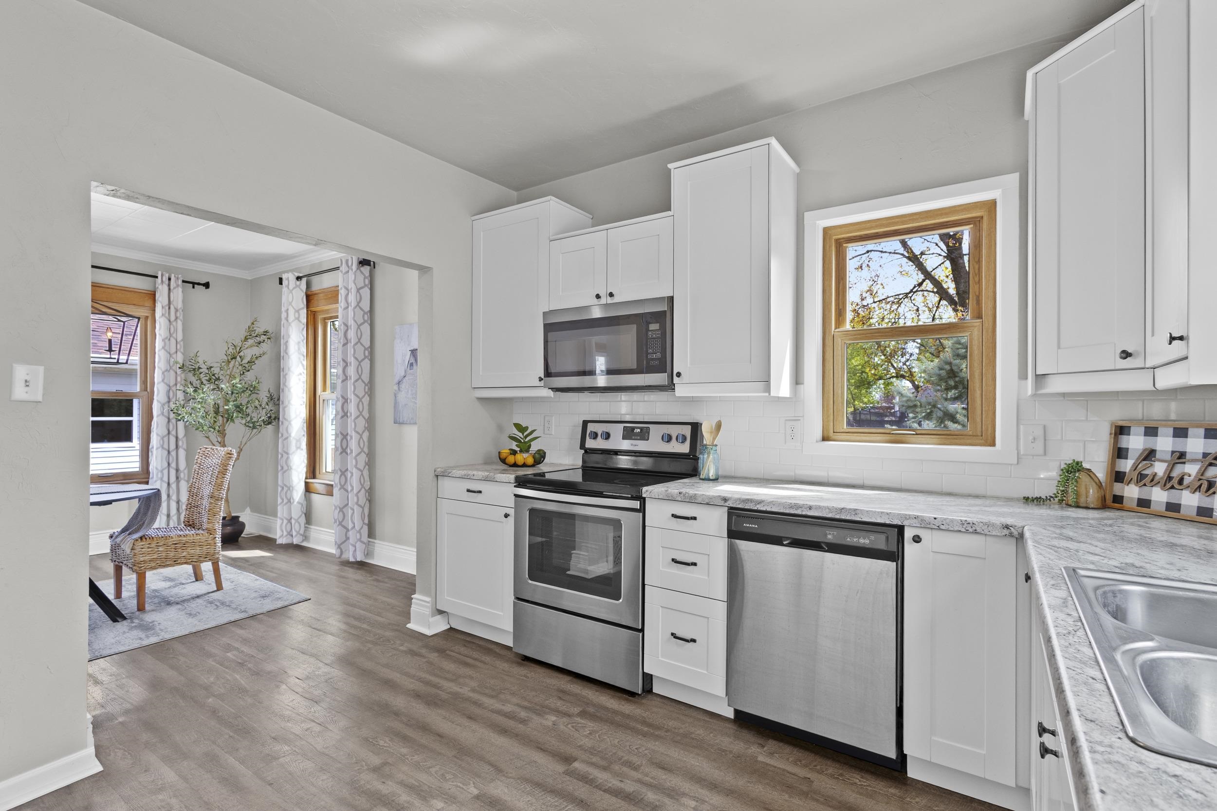 109 East Hancock Street Appleton, WI 54911 - Photo 12 of 28