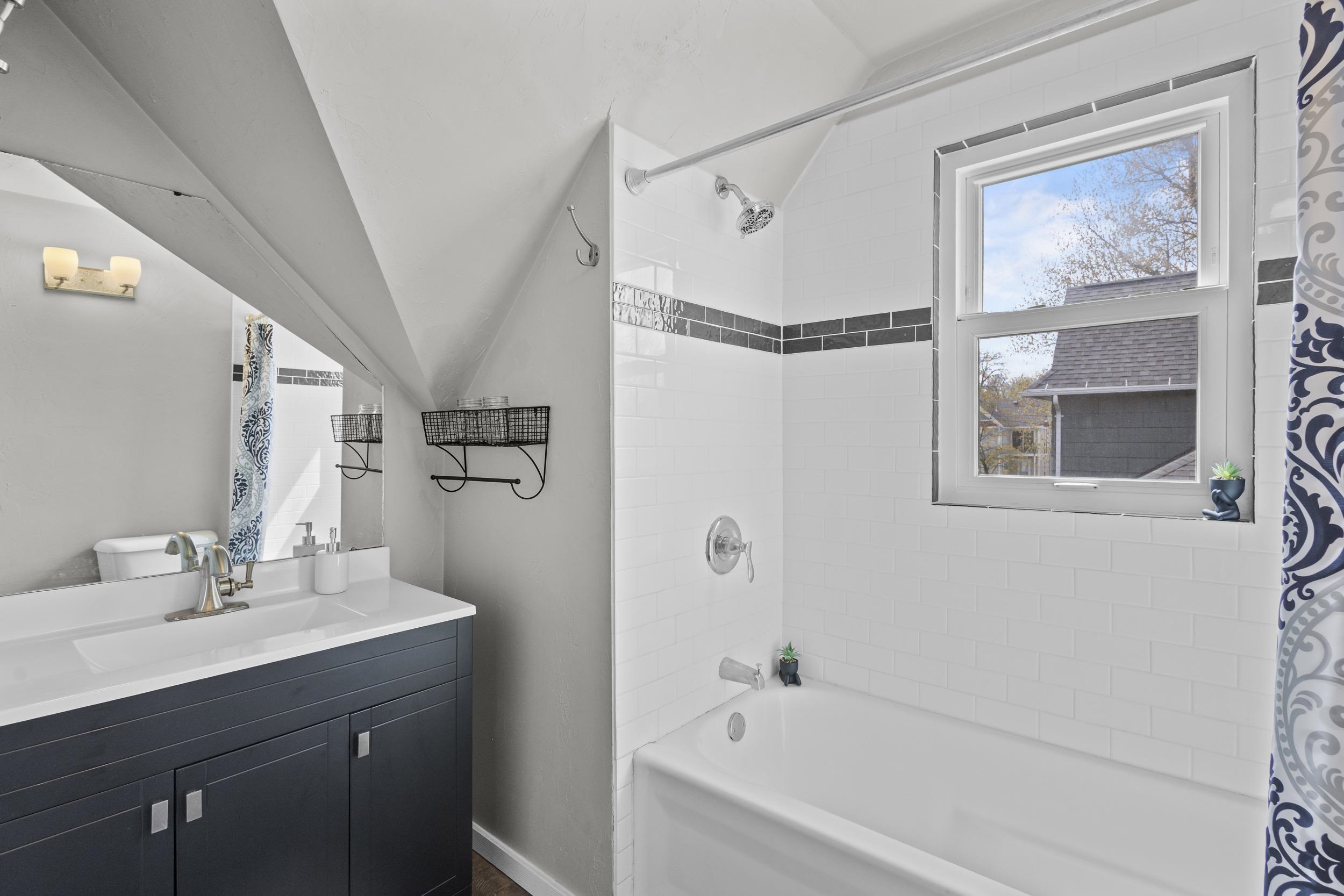 109 East Hancock Street Appleton, WI 54911 - Photo 22 of 28