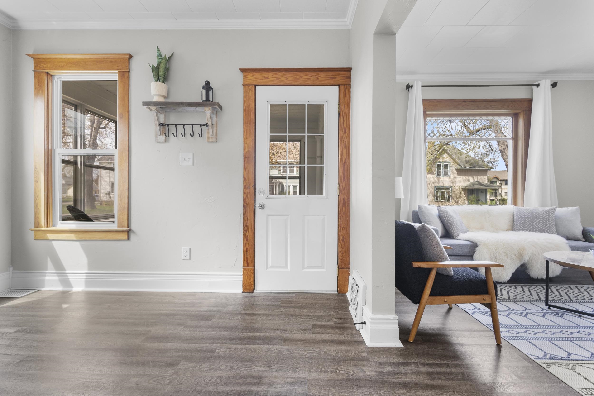 109 East Hancock Street Appleton, WI 54911 - Photo 4 of 28
