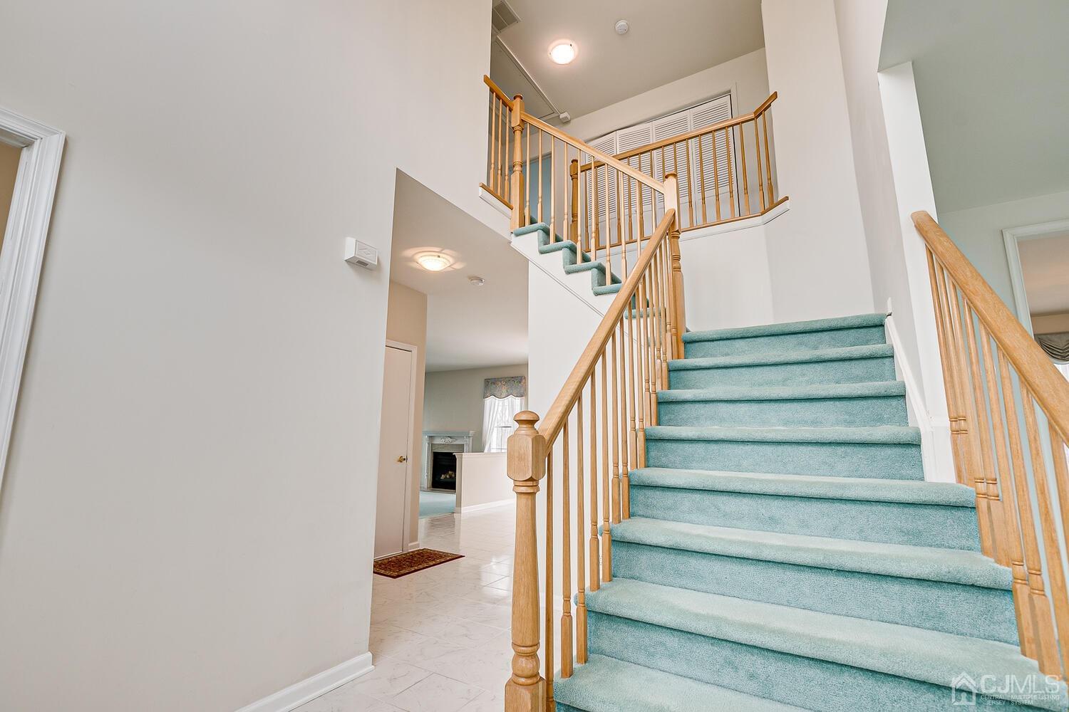 22 Timber Ridge Road North Brunswick, NJ 08902 - Photo 25 of 50 a view of entryway