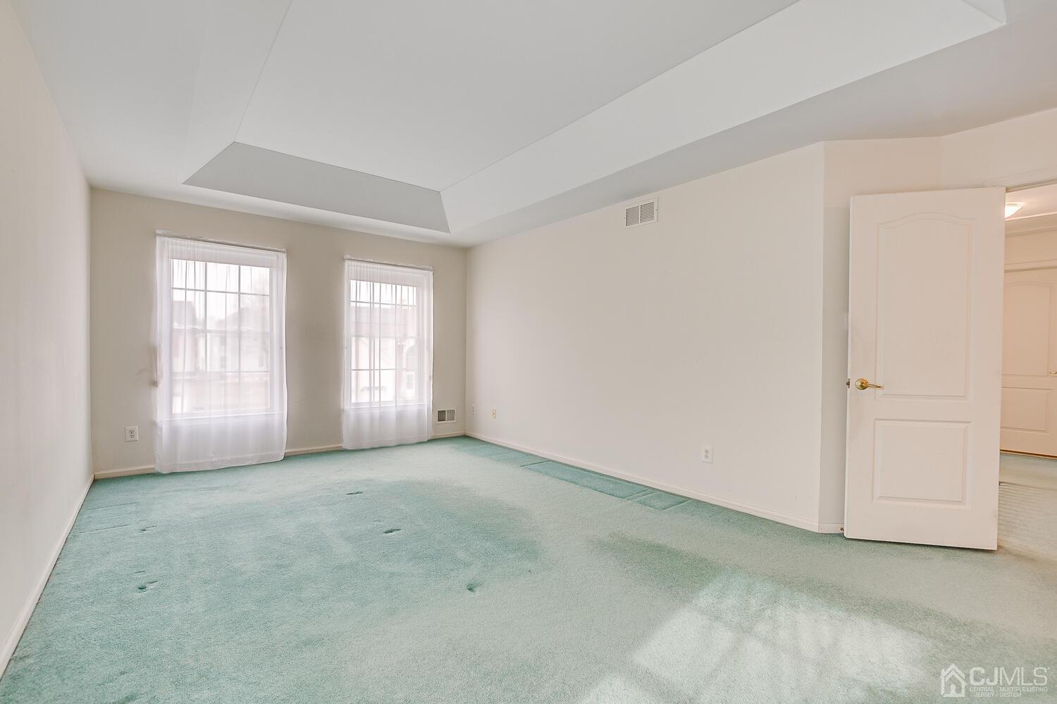 22 Timber Ridge Road North Brunswick, NJ 08902 - Photo 29 of 50 an empty room with windows