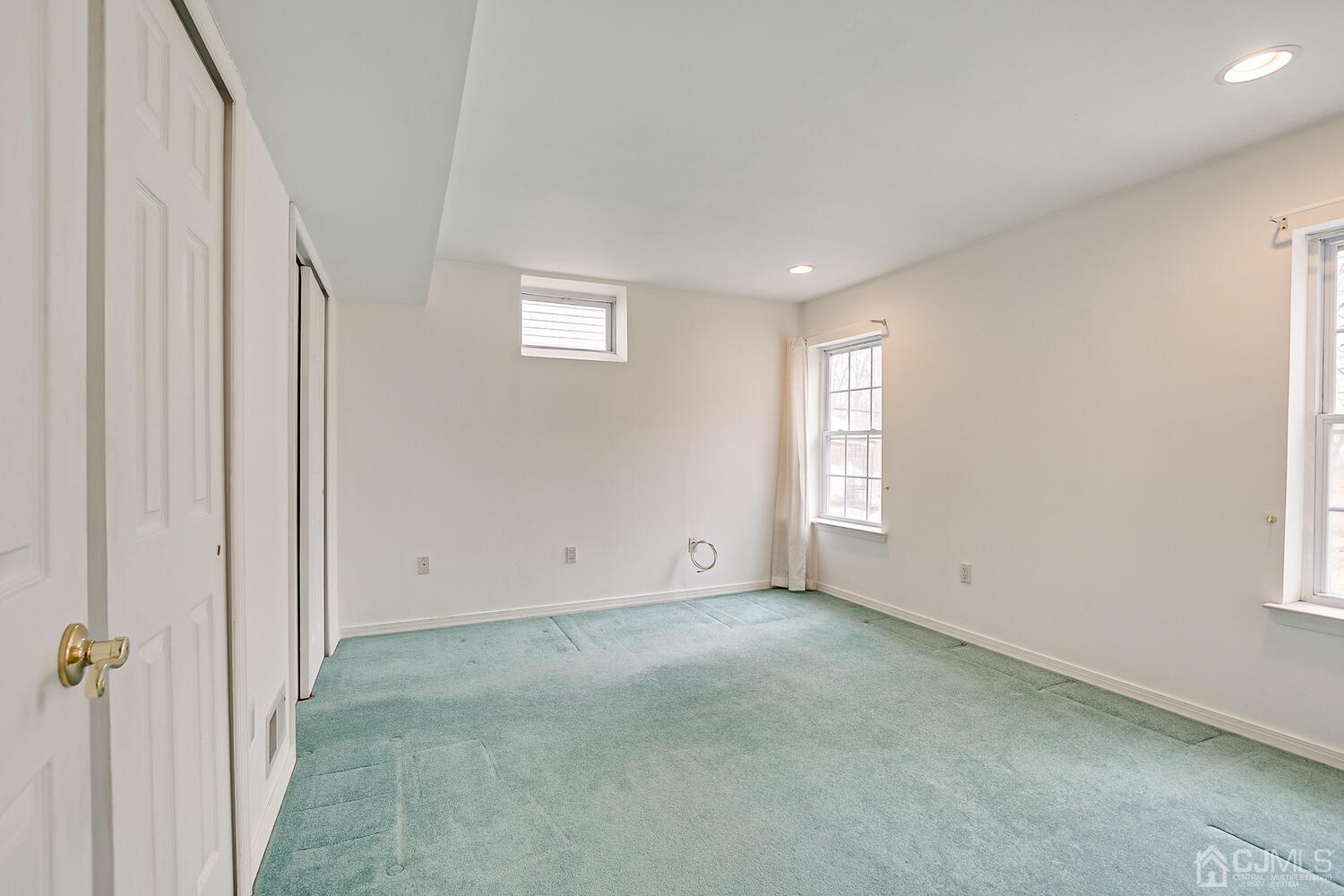 22 Timber Ridge Road North Brunswick, NJ 08902 - Photo 45 of 50 an empty room with windows