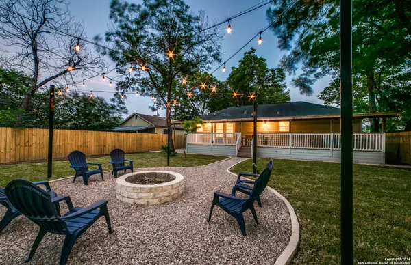 $2,950 | 321 St Francis Avenue, San Antonio, TX 78204