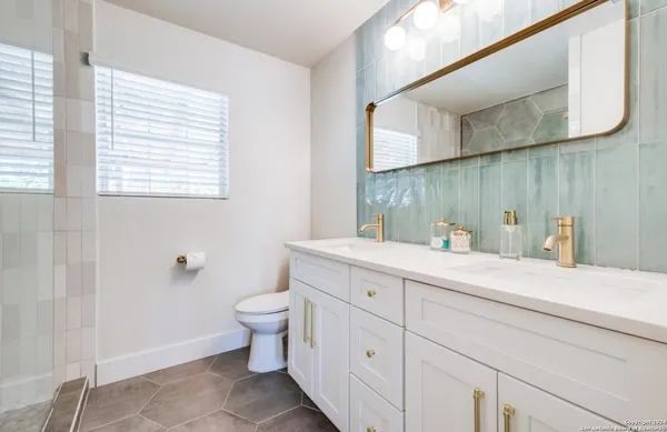 $2,950 | 321 St Francis Avenue, San Antonio, TX 78204