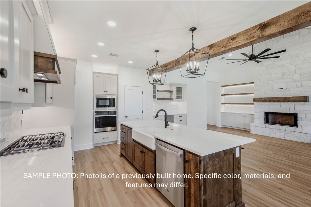 4026 Pacific Crest Way Bryan, TX 77802 - Photo 3 of 14 **Photos are sample photos of similar plan. Colors and features might vary**