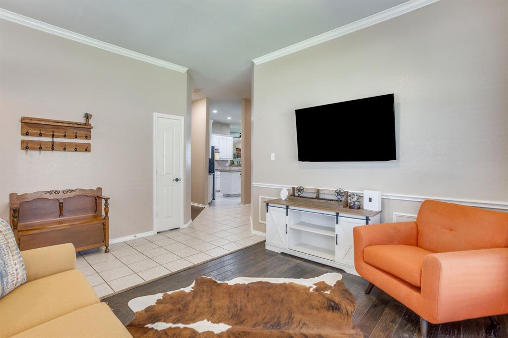 779 Little Ridge Court Burleson, TX 76028 - Photo 6 of 40