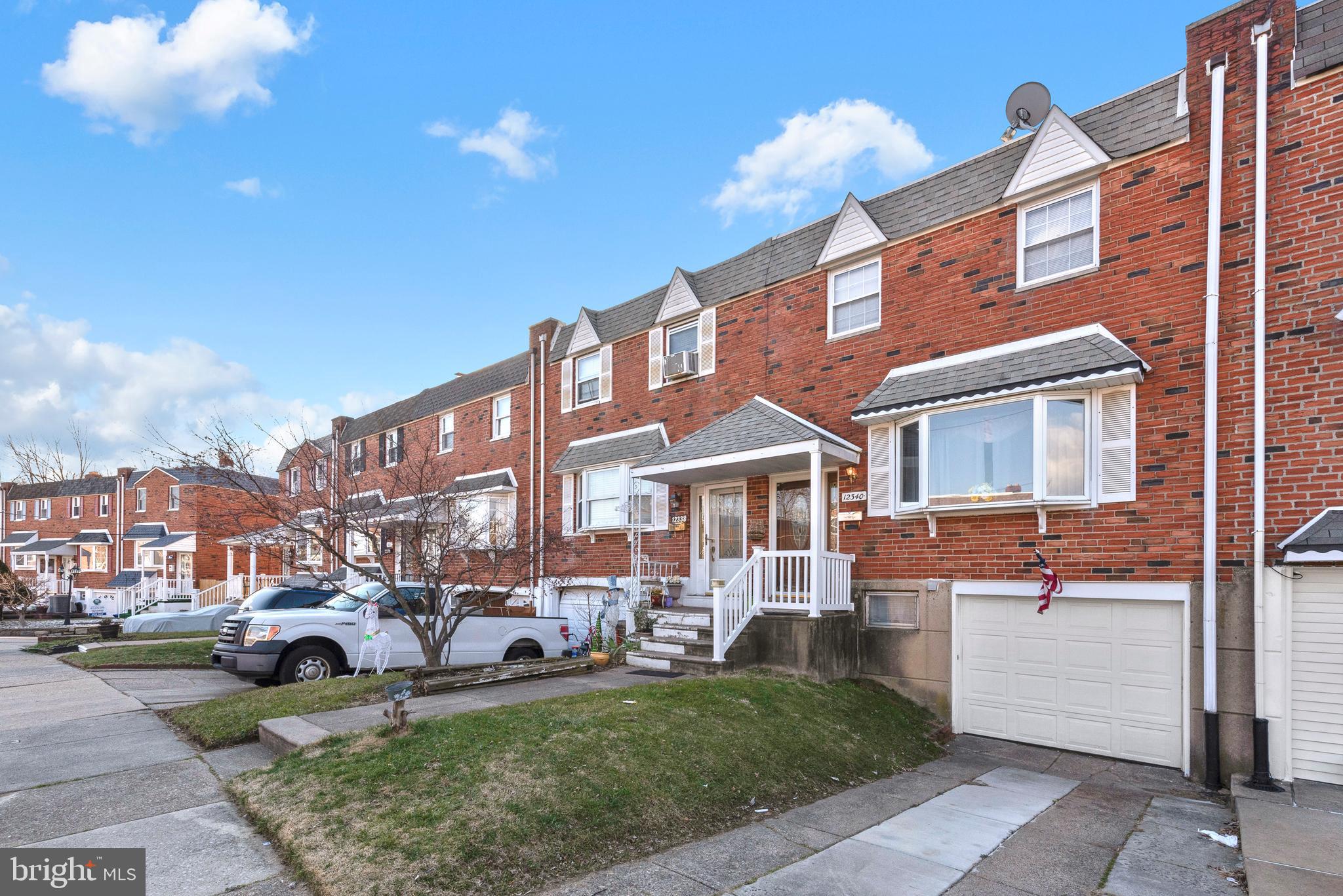 12340 Wyndom Road Philadelphia, PA 19154 - Photo 2 of 28