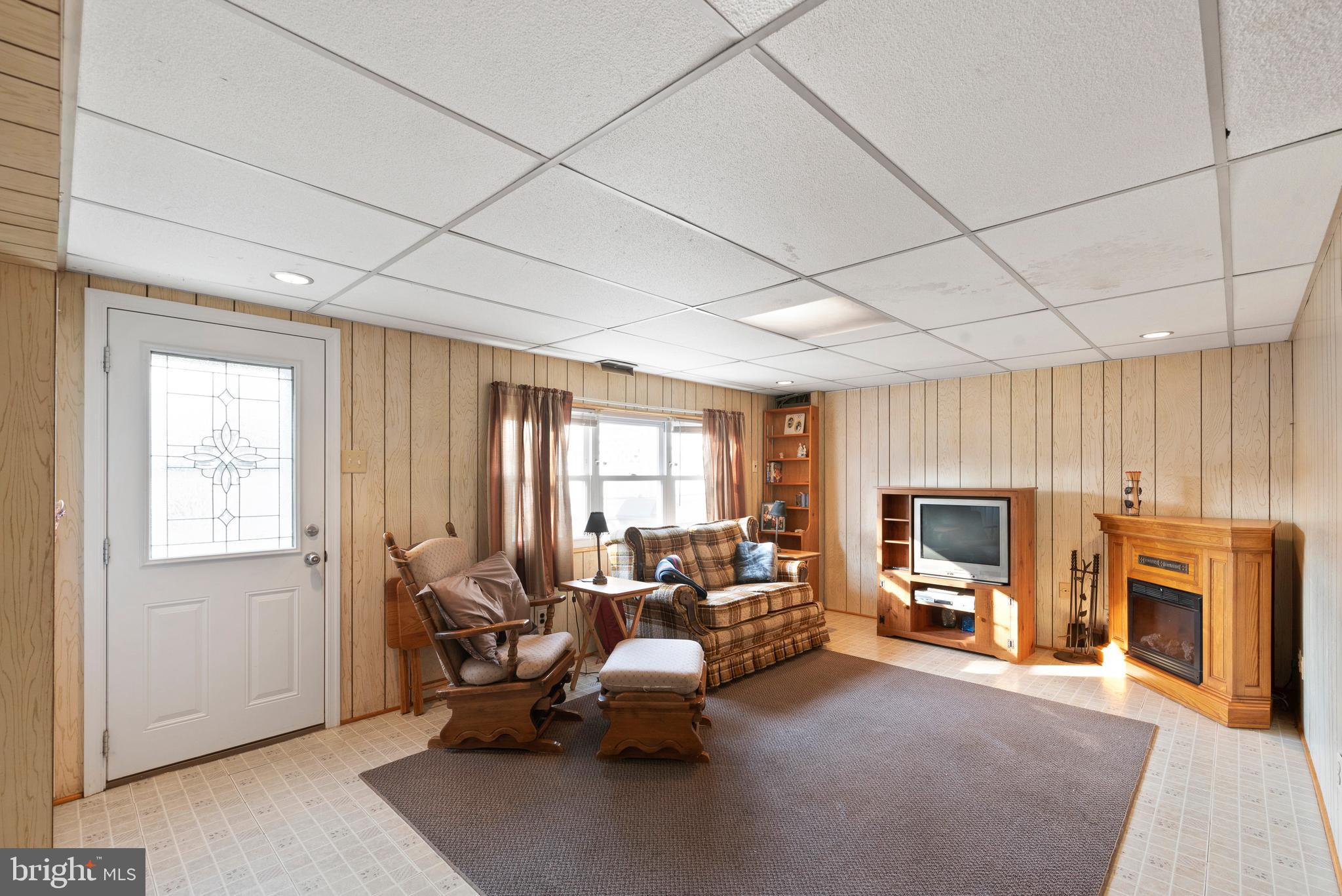 12340 Wyndom Road Philadelphia, PA 19154 - Photo 4 of 28