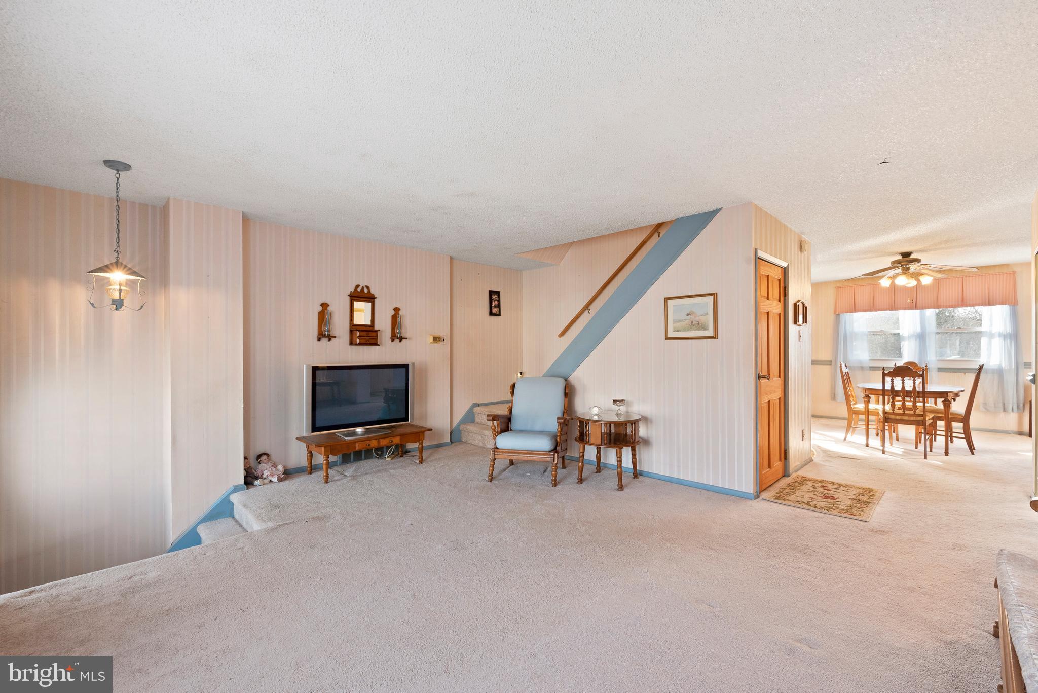 12340 Wyndom Road Philadelphia, PA 19154 - Photo 6 of 28