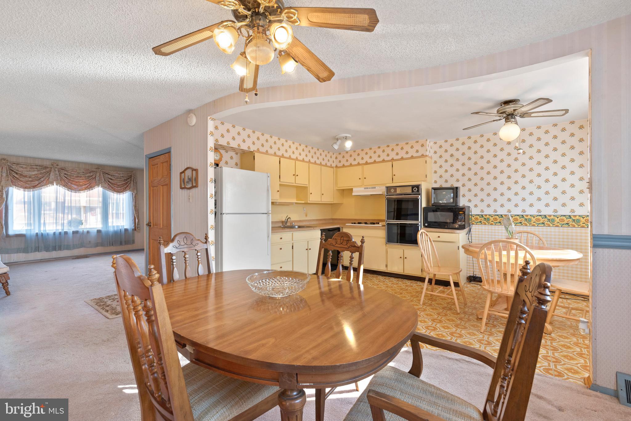 12340 Wyndom Road Philadelphia, PA 19154 - Photo 8 of 28