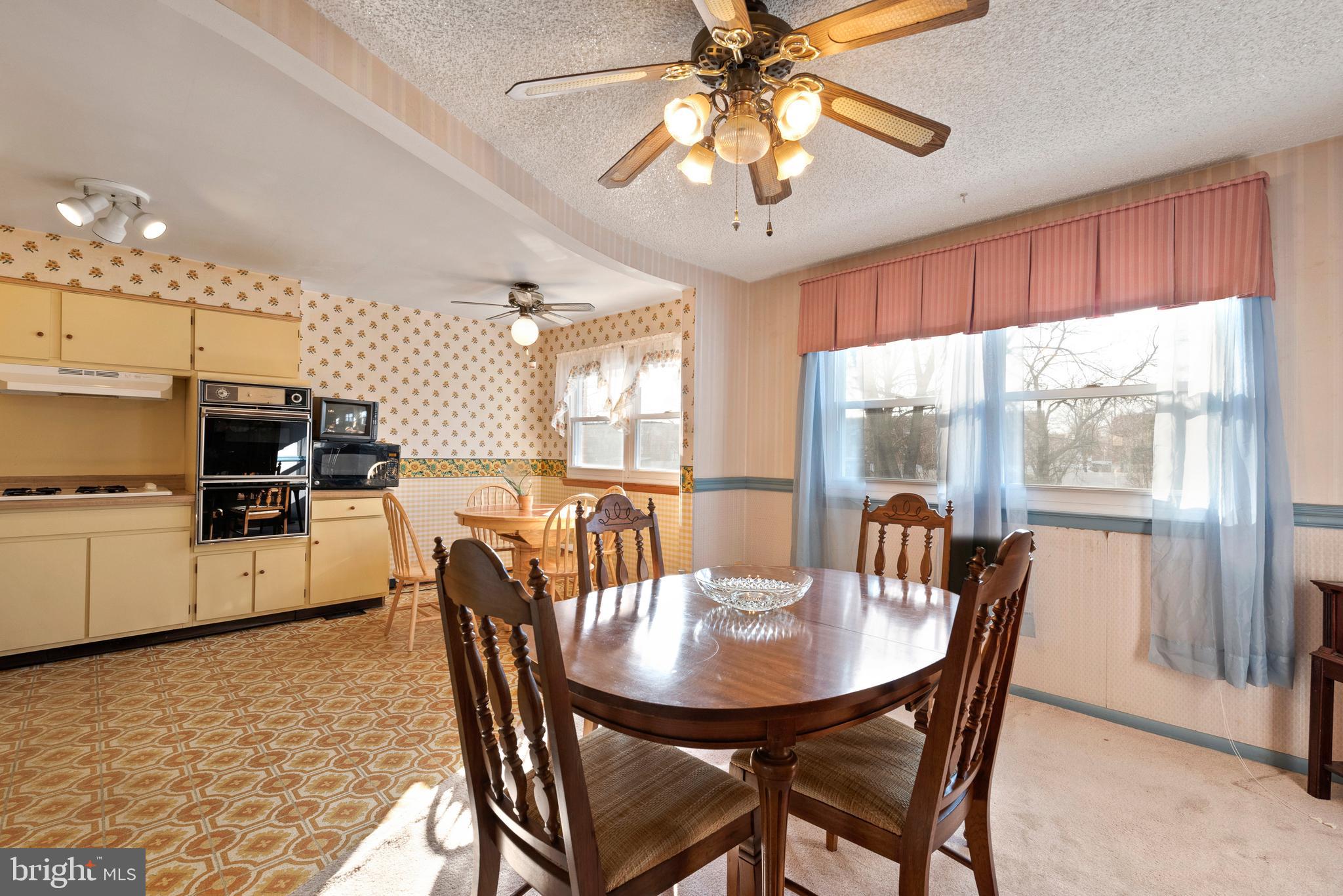 12340 Wyndom Road Philadelphia, PA 19154 - Photo 9 of 28