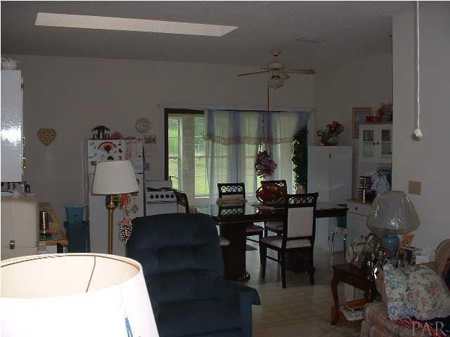 2000 Garcon Point Road Milton, FL 32583 - Photo 6 of 11 Gallery Image 6