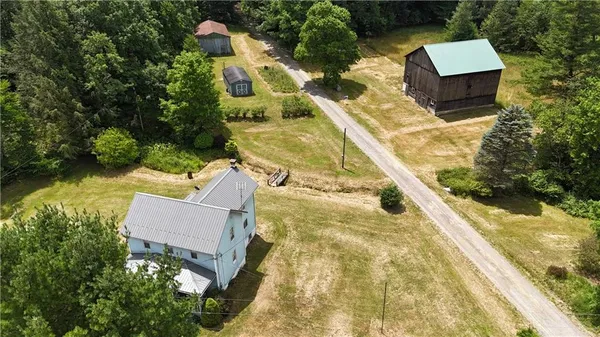 $329,000 | 2612 Canoe Ridge Road, Rossiter, PA 15772
