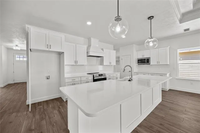 $467,900 | 1132 Southwest 67th Drive, Gainesville, FL 32607