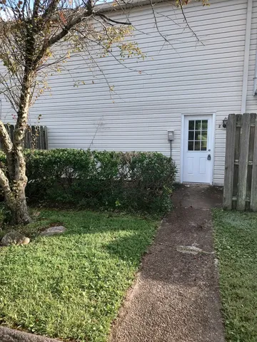 $1,225 | 1301 Neelys Bend Road, Unit A2, Madison, TN 37115