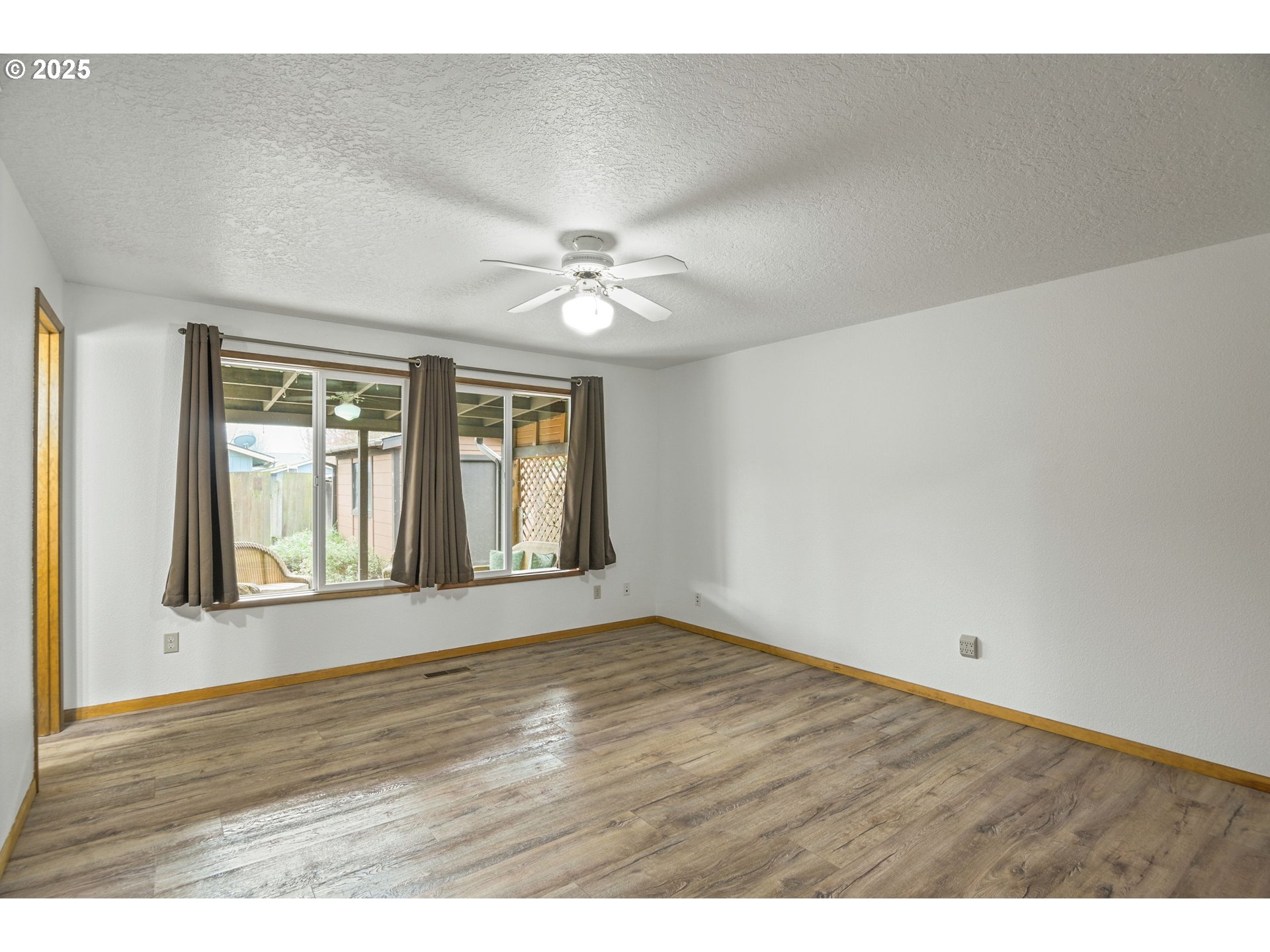 325 Southwest 12th Avenue Canby, OR 97013 - Photo 21 of 37