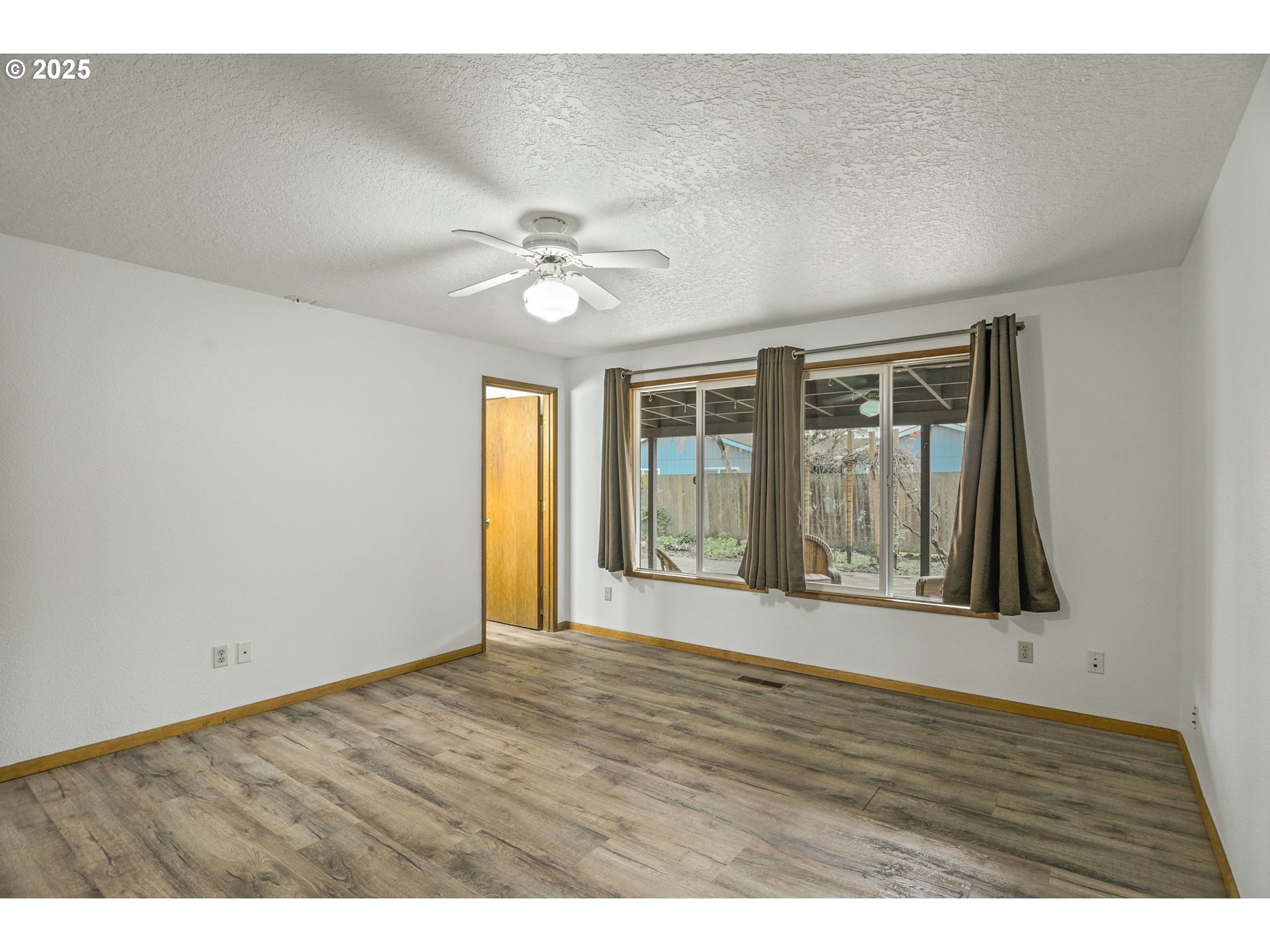 325 Southwest 12th Avenue Canby, OR 97013 - Photo 22 of 37