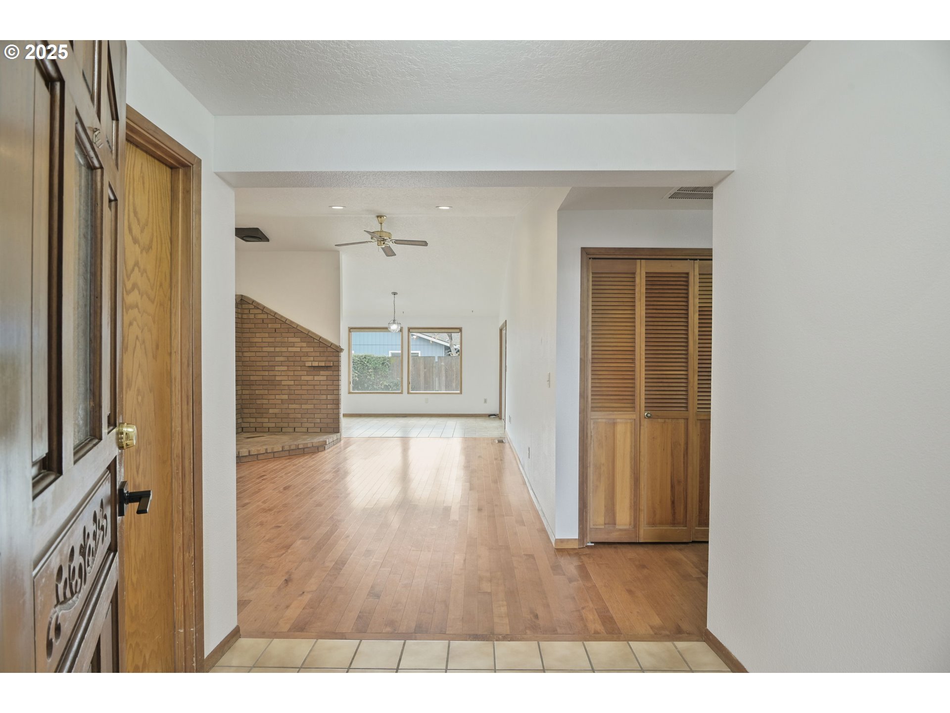 325 Southwest 12th Avenue Canby, OR 97013 - Photo 3 of 37