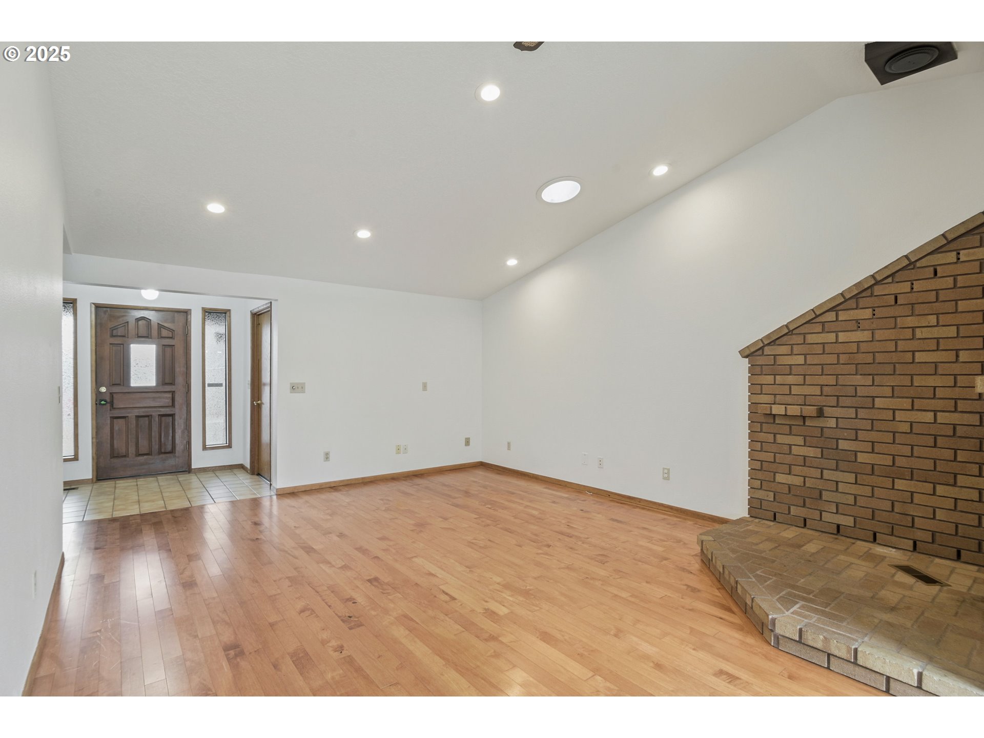 325 Southwest 12th Avenue Canby, OR 97013 - Photo 6 of 37