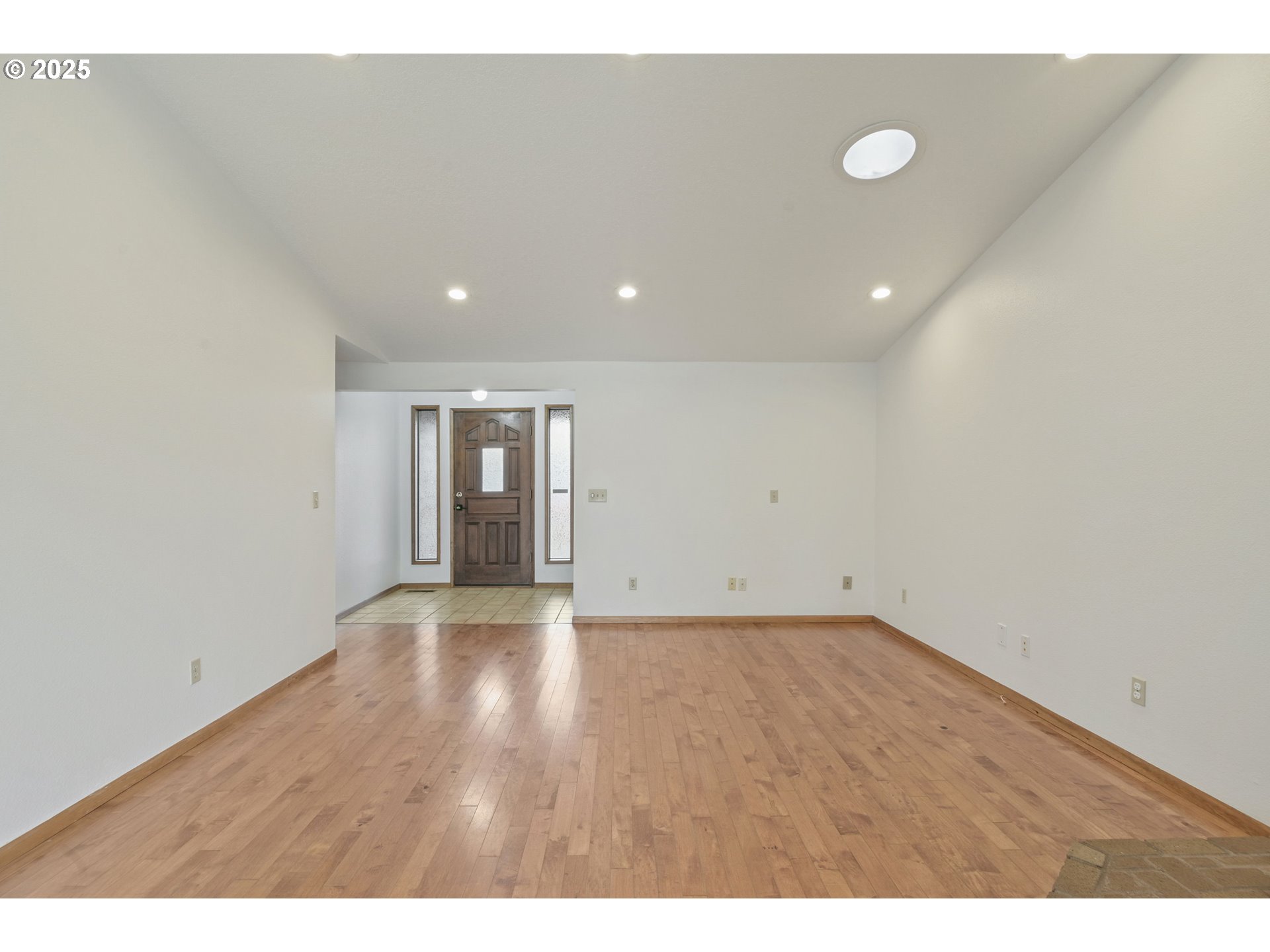 325 Southwest 12th Avenue Canby, OR 97013 - Photo 7 of 37