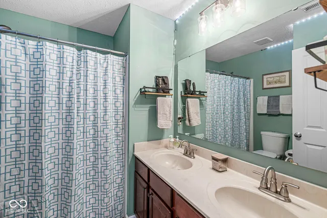 $475,000 | 7821 Wedgetail Drive, Zionsville, IN 46077