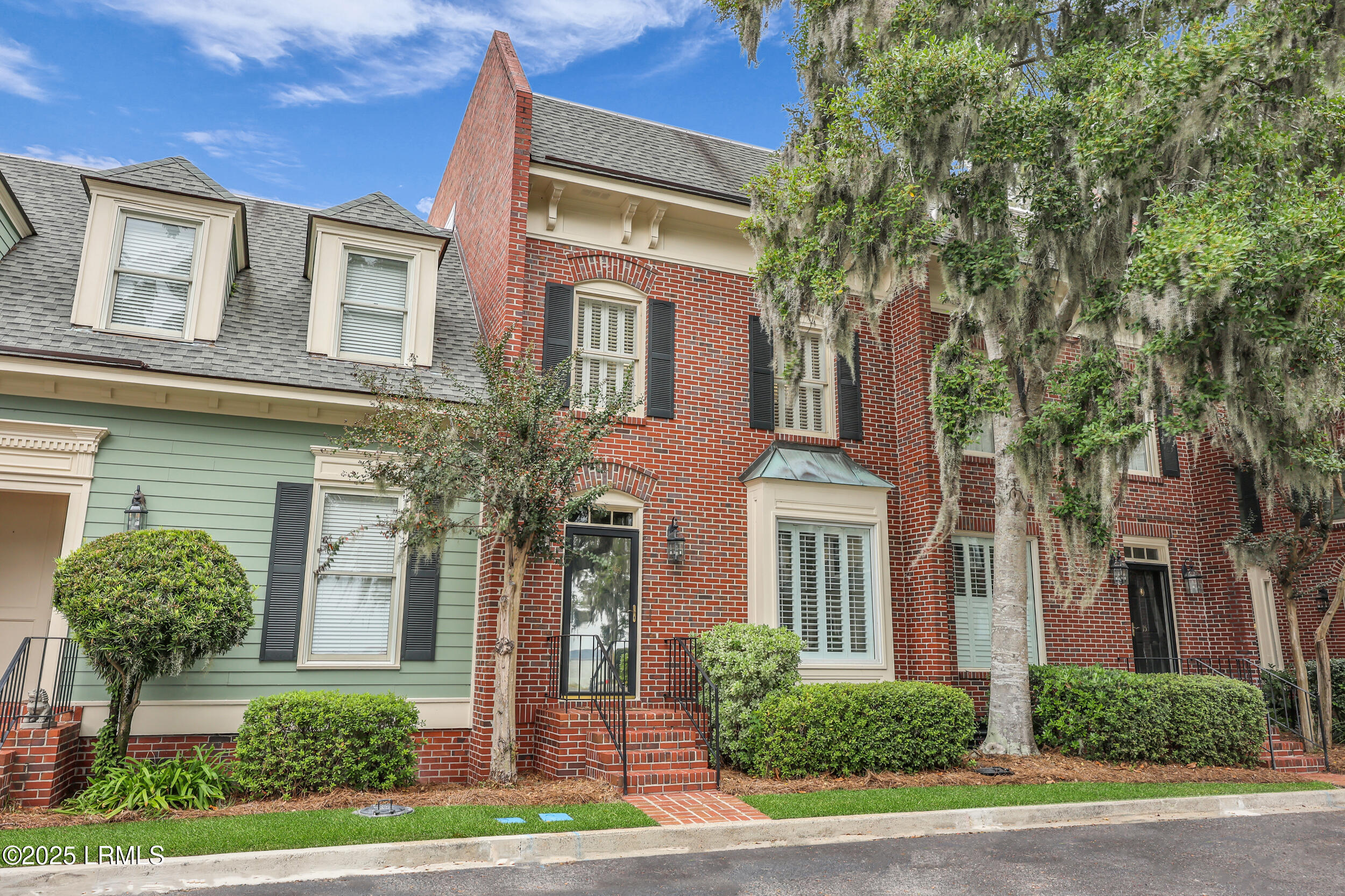 895 Ribaut Road, Unit 14 Beaufort, SC 29902 - Photo 3 of 49 3_ru4a0288-1